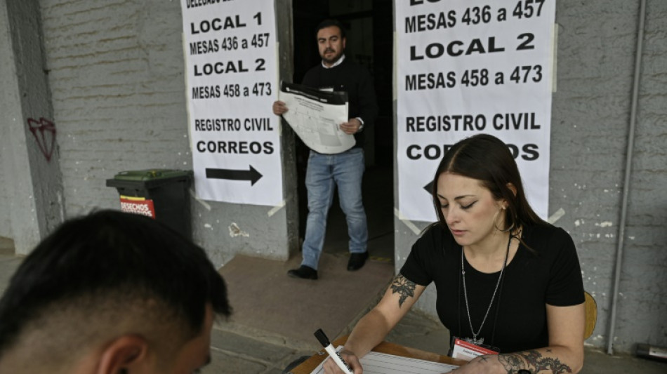 Chile elige nuevos constituyentes tras rechazo de proyecto de Constituci&oacute;n