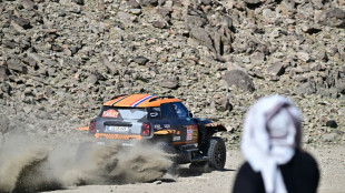 Rallye Dakar: De M&eacute;vius gewinnt Auftakt, Gottschalk weit zur&uuml;ck