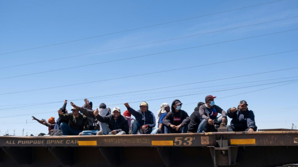 M&eacute;xico endurece medidas para evitar passagem de migrantes em trens de carga