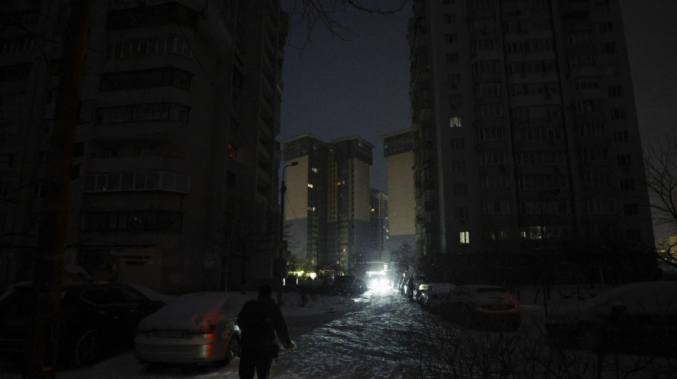 Kiev ancora senza acqua e riscaldamento per emergenza elettrica