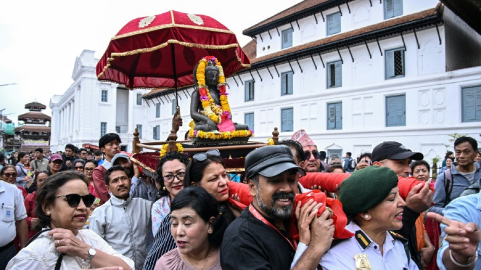 Nepal celebra la reinstalaci&oacute;n de una estatua de Buda, devuelta por EEUU