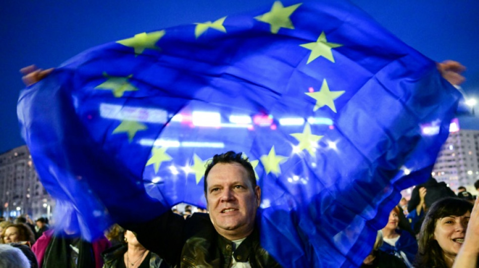 El candidato de ultraderecha lidera en la primera vuelta de las presidenciales de Rumania