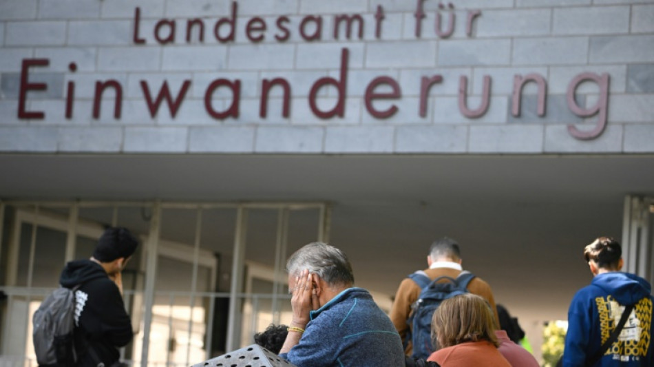 Innenministerium: Zahl von Asylerstanträgen im Oktober deutlich gesunken