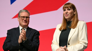 Starmer reorganiza governo britânico após saída da vice-primeira-ministra
