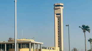 Houthis reivindicam mais ataques contra o aeroporto de Riade
