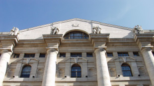 Borsa: Milano chiude in calo, Ftse Mib -1,46%