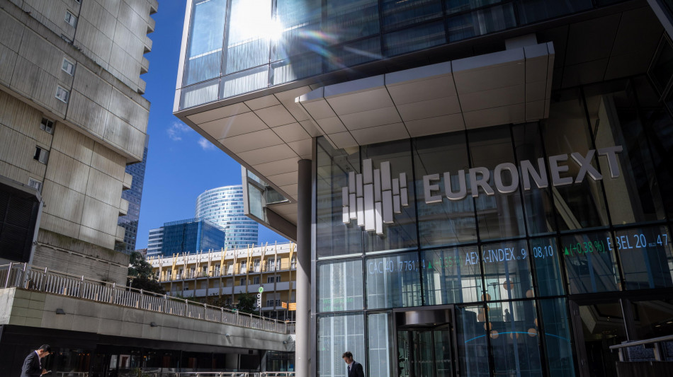 Borsa: Milano al palo (-0,12%) con l'Europa dopo l'avvio di Wall Street