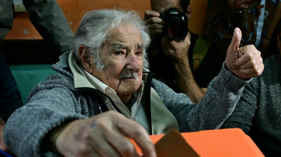 Jos&eacute; Mujica "crey&oacute;, milit&oacute; y vivi&oacute;" por un mundo mejor, dice el presidente del Gobierno espa&ntilde;ol
