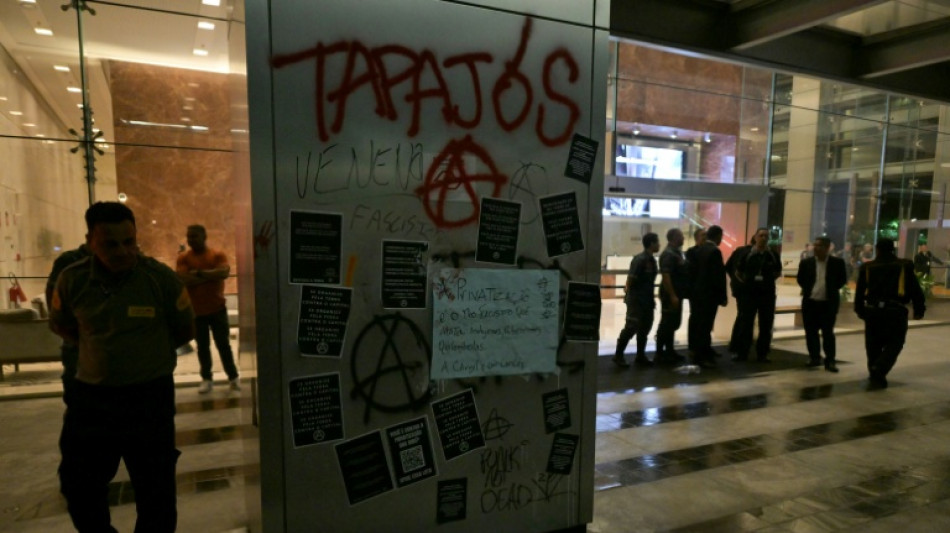 Manifestantes ind&iacute;genas ocupan una terminal fluvial de Cargill en Brasil