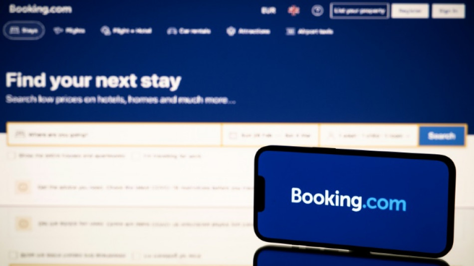 Action collective pour f&eacute;d&eacute;rer des h&ocirc;teliers fran&ccedil;ais et espagnols s'estimant l&eacute;s&eacute;s par Booking 
