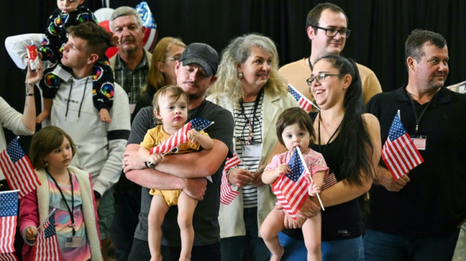 EEUU reduce drásticamente la admisión de refugiados, con prioridad a sudafricanos blancos