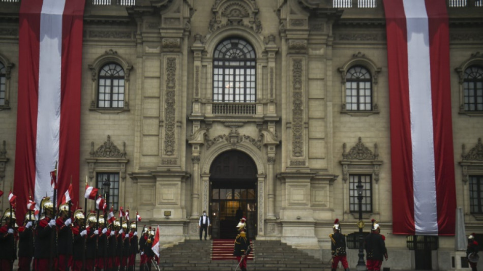 La justicia de Per&uacute; allana el Palacio de Gobierno en b&uacute;squeda de la cu&ntilde;ada del presidente Castillo