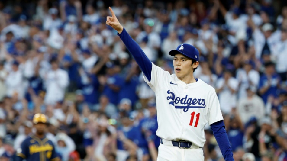 Dodgers down Brewers to take 3-0 series lead