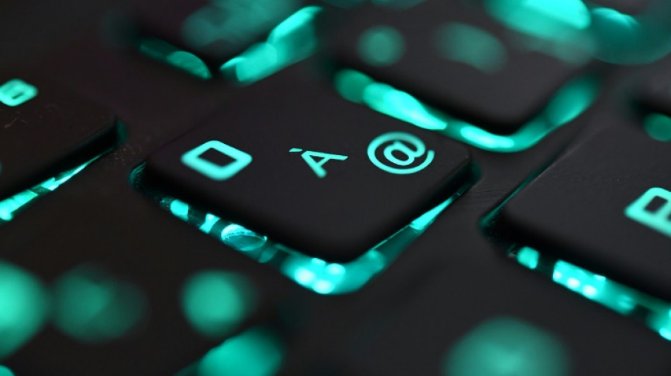 Verfassungsschutz in Nordrhein-Westfalen: Extremismus im Internet nimmt zu