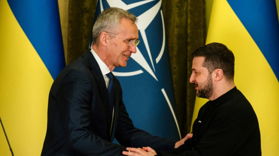 Stoltenberg k&uuml;ndigt in Kiew Diskussion &uuml;ber Nato-Beitritt bei Gipfel im Juli an