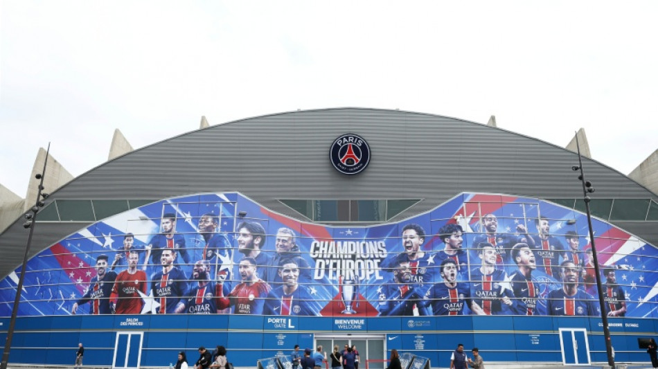 Foot: chiffre d'affaires record pour le PSG qui r&eacute;duit ses pertes