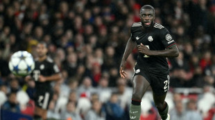 Medien: Upamecano verl&auml;ngert beim FC Bayern