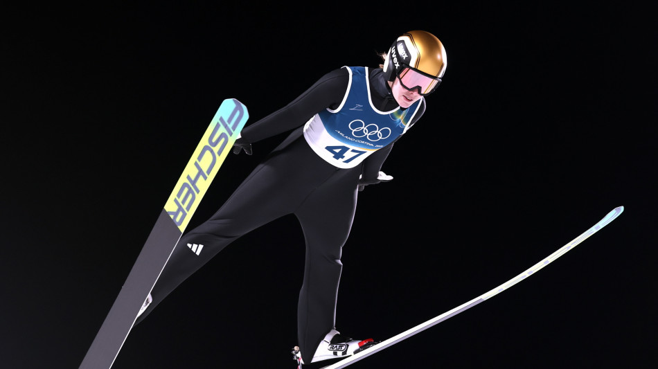 Milano Cortina: oro nel salto alla norvegese Stroem, l'azzurra Sieff 19/a