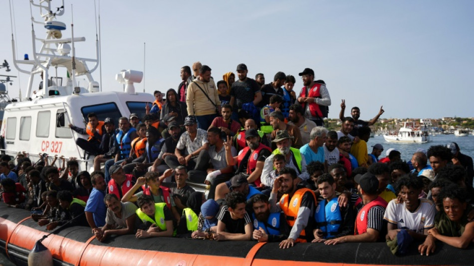 Papa agradece à população de Lampedusa por receber migrantes