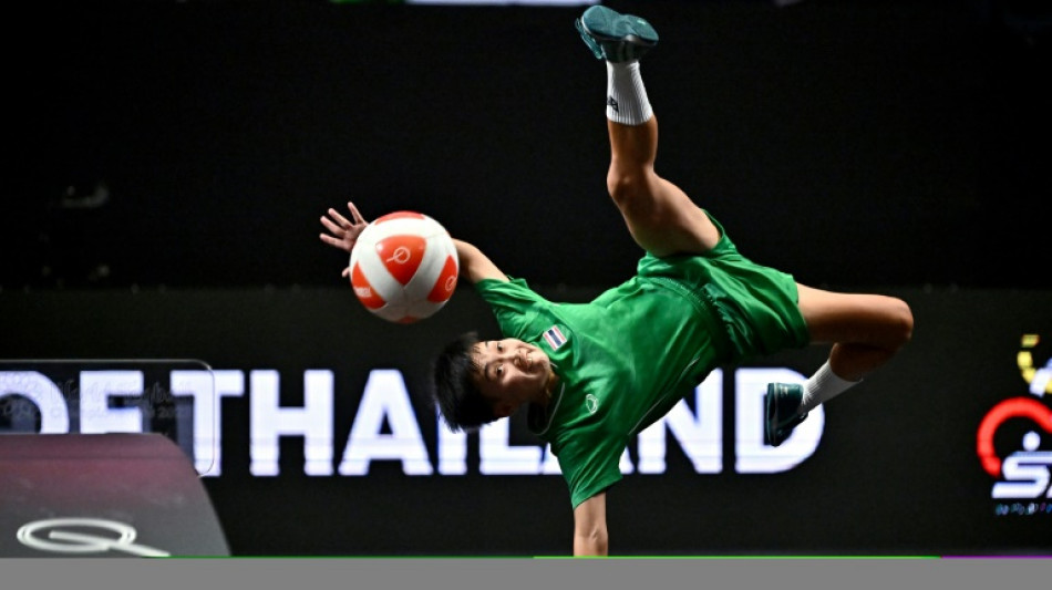 Tha&iuml;lande: aux Mondiaux de teqball, Ronaldinho, du business et un record