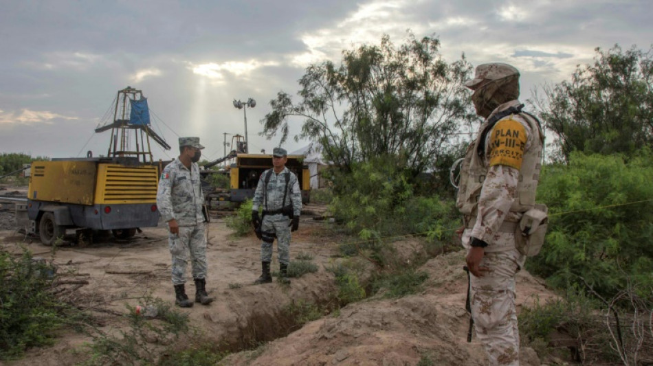 Con pocos avances concluye "d&iacute;a decisivo" para rescate de mineros atrapados en M&eacute;xico