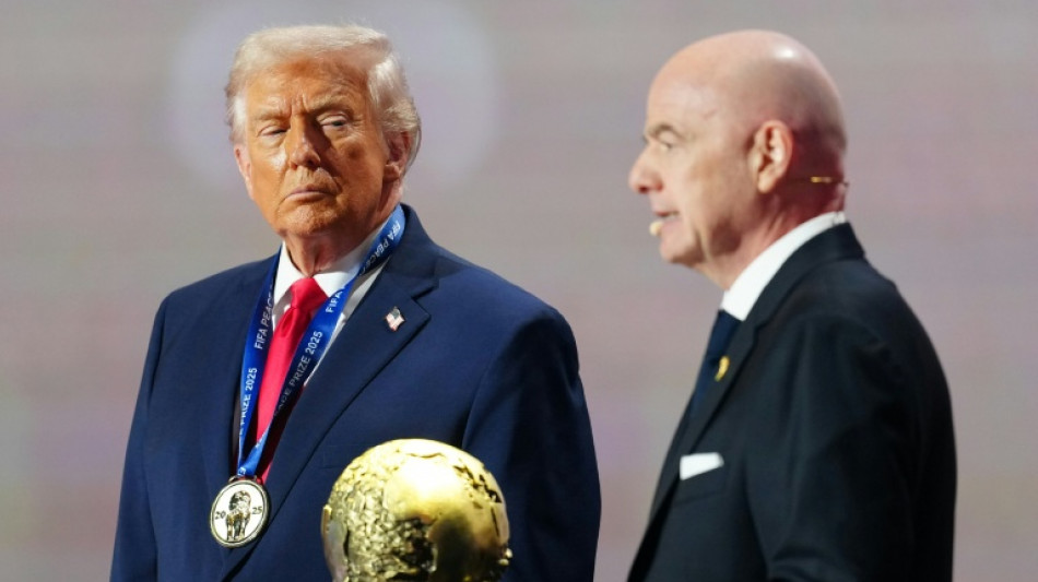 Una ONG denuncia ante la comisi&oacute;n de &eacute;tica de la FIFA la relaci&oacute;n Infantino-Trump