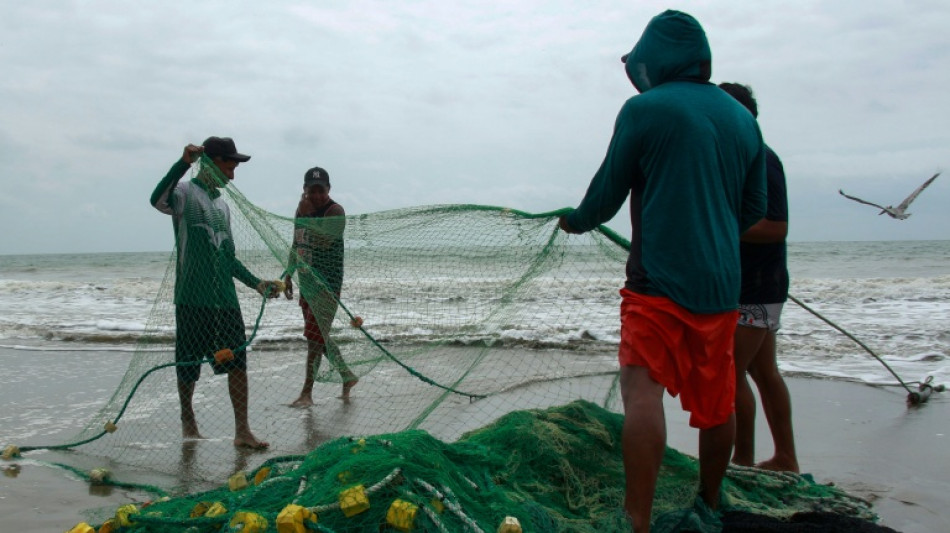 El Ni&ntilde;o vac&iacute;a las redes de pescadores latinoamericanos