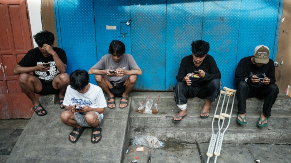 Indonesia proh&iacute;be el uso de redes sociales a menores de 16 a&ntilde;os