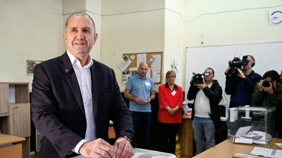 Bulgariens achte Parlamentswahl in f&uuml;nf Jahren: Ex-Pr&auml;sident Radew Favorit