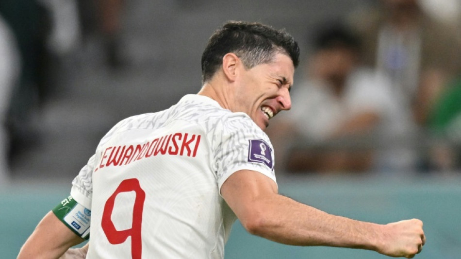 Lewandowski breaks World Cup duck as Poland beat Saudi Arabia