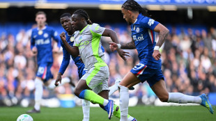 Chelsea battuto 3-0, il Manchester City pu&ograve; credere nel titolo