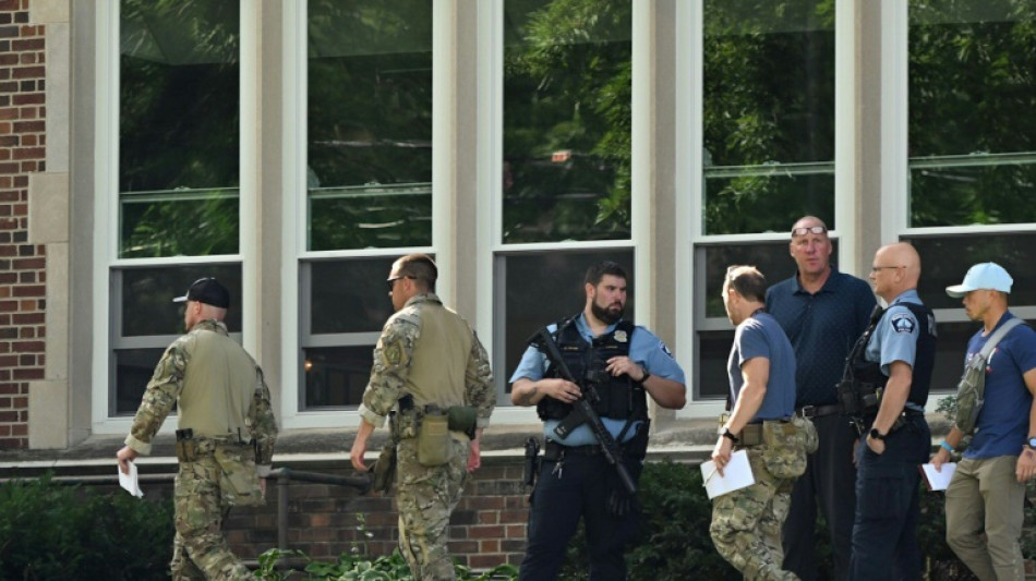 Atirador mata duas crianças e fere outras 17 pessoas em igreja nos EUA