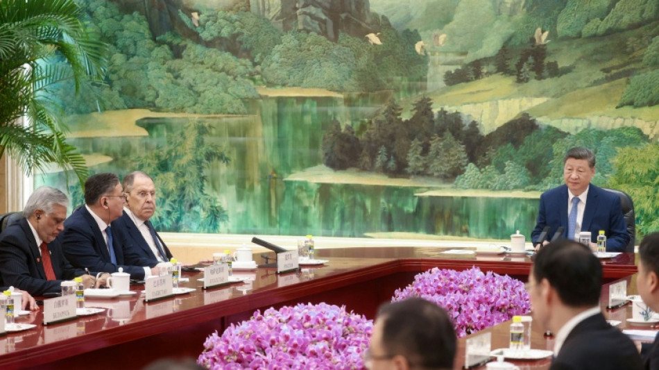 El presidente de China promete más apoyo a Rusia en una reunión con su canciller Lavrov