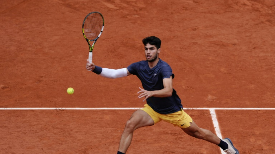 Roland-Garros: Tsitsipas au d&eacute;fi de sa b&ecirc;te noire Alcaraz