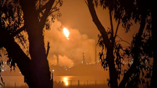 Inc&ecirc;ndio em refinaria australiana gera preocupa&ccedil;&atilde;o com abastecimento