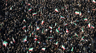 L'Iran entame un deuil de 40 jours pour la mort de Khamenei, Trump le somme de cesser sa riposte militaire 