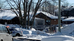 Dos ni&ntilde;os mueren al estrellarse autob&uacute;s contra guarder&iacute;a en Canad&aacute;