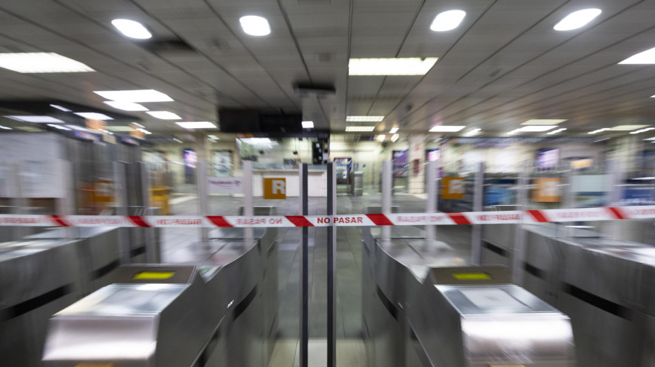 Media, saliti a 5 i morti nel deragliamento di due treni in Spagna