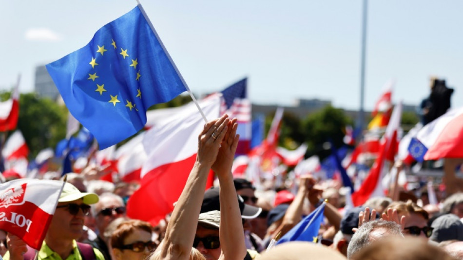 Medio mill&oacute;n de personas se manifiestan en Varsovia contra el gobierno 