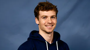 L&eacute;on Marchand : du natation &agrave; l'histoire de l'art