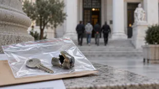 &Delta;ύ&omicron; &sigma;&upsilon;&lambda;&lambda;ή&psi;&epsilon;&iota;&sigmaf; &gamma;&iota;&alpha; &tau;&eta; &beta;ί&alpha;&iota;&eta; &lambda;&eta;&sigma;&tau;&epsilon;ί&alpha; 80&chi;&rho;&omicron;&nu;&eta;&sigmaf; &sigma;&tau;&omicron;&nu; Ά&gamma;&iota;&omicron; &Pi;&alpha;&nu;&tau;&epsilon;&lambda;&epsilon;ή&mu;&omicron;&nu;&alpha;