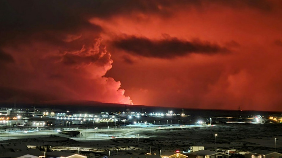 Erup&ccedil;&atilde;o vulc&acirc;nica diminui de intensidade na Isl&acirc;ndia e popula&ccedil;&atilde;o retoma rotina