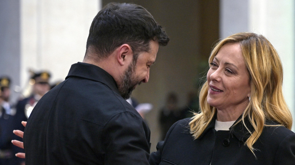Zelensky, 'sui negoziati di pace mi fido di Meloni'