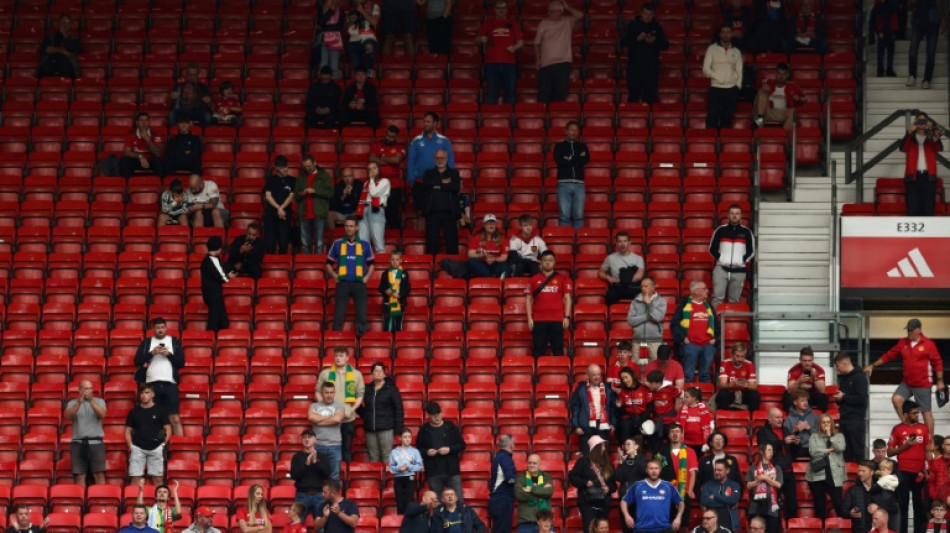 A&ccedil;&otilde;es do Manchester United despencam ap&oacute;s d&uacute;vidas sobre sua venda