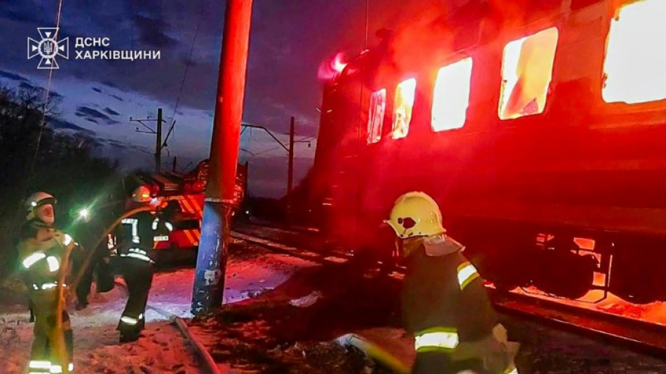 Ukraine meldet elf Tote durch russische Angriffe - Passagier-Zug in Charkiw attackiert