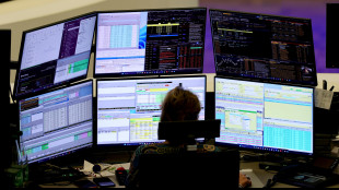 ++ Borsa: Europa scivola coi bond, T-Bond ai massimi dal 2002 ++