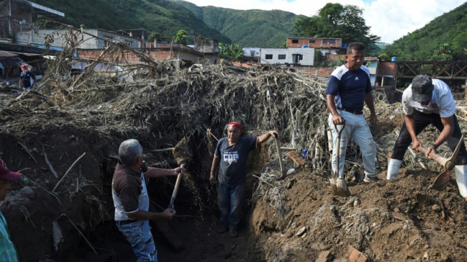 Desesperanza en b&uacute;squeda de sobrevivientes de deslave en Venezuela