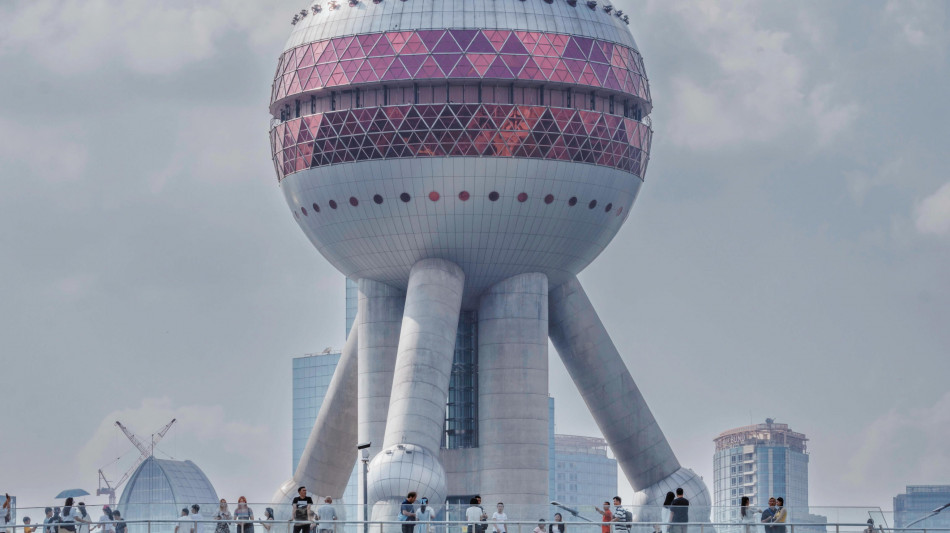 Borsa: Asia in calo e future sugli indici europei deboli