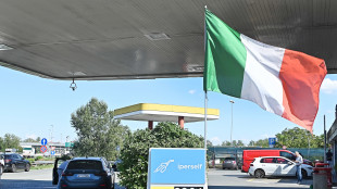 Prezzi benzina e gasolio stabili sulle strade, da domani si dimezza sconto accise