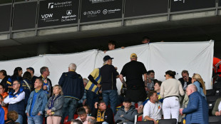 Trauer in Braunschweig: Fan verstirbt w&auml;hrend Zweitligaspiel